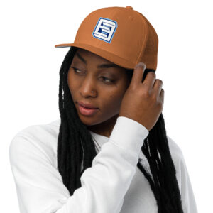 Closed-back trucker cap